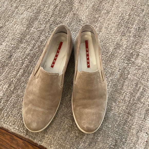 Prada slides - Picture 2 of 4